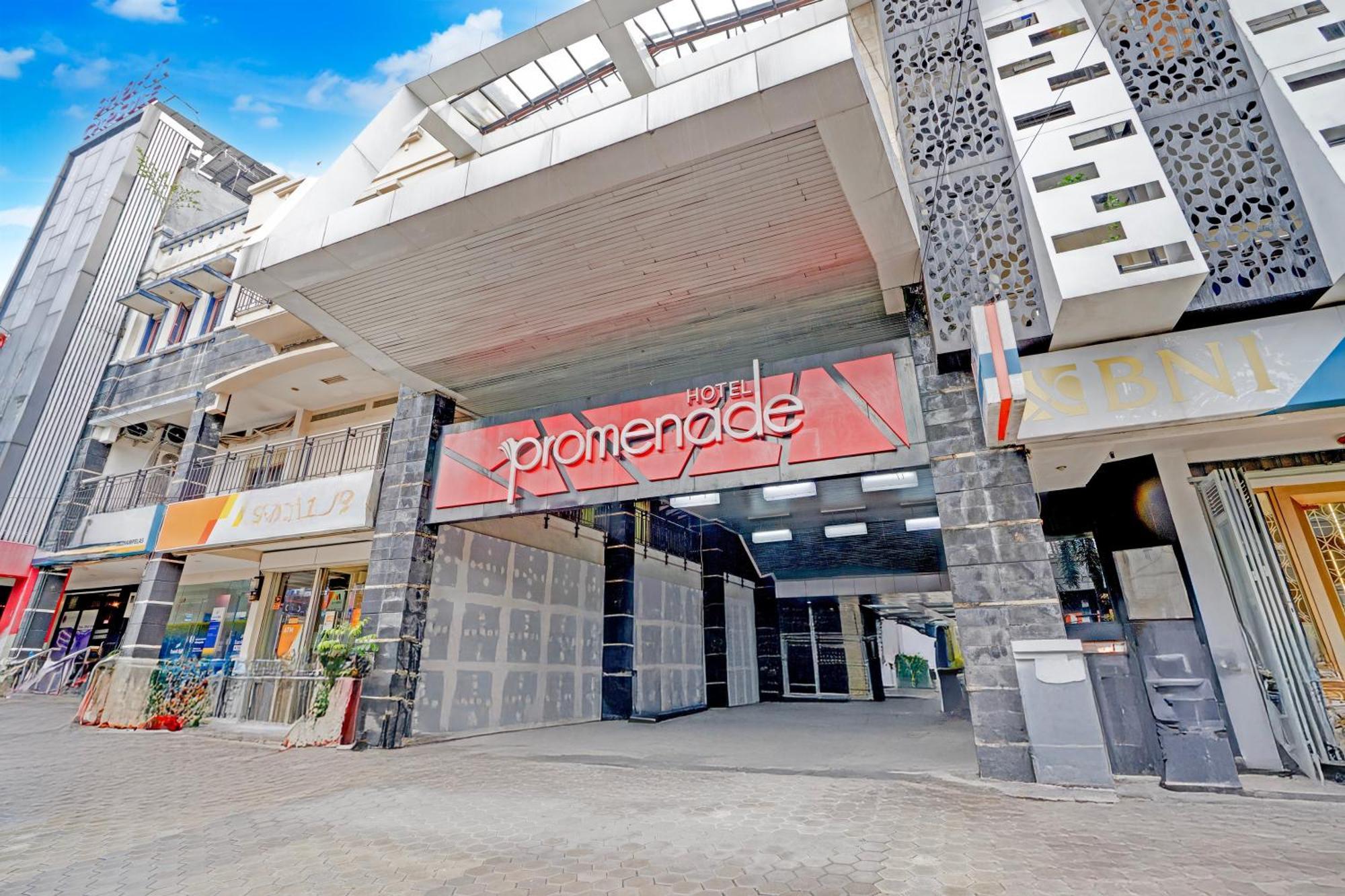 Hotel Promenade Cihampelas 3*