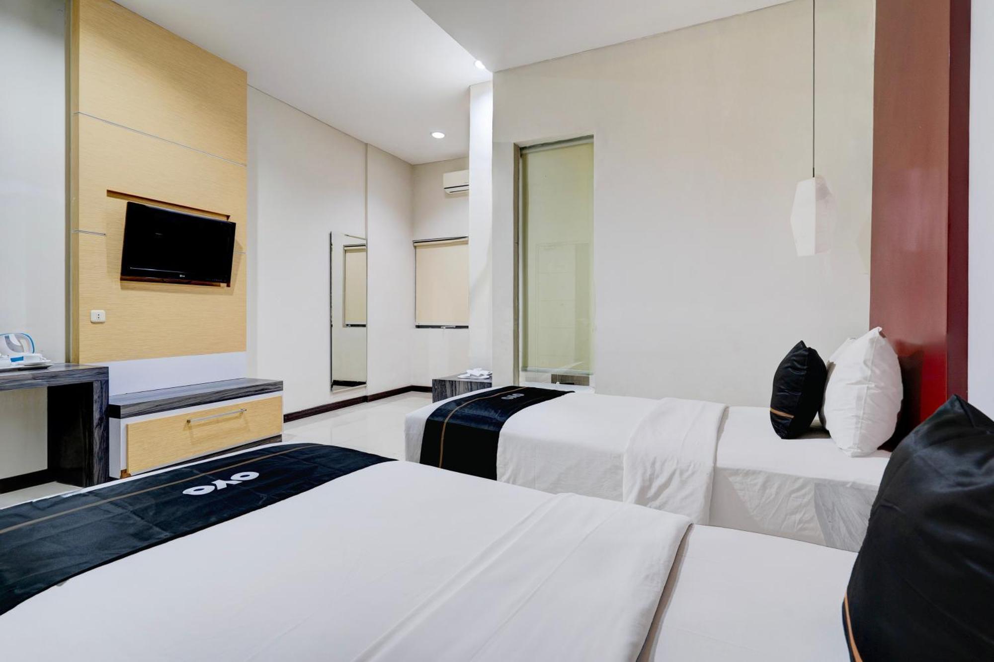 Hotel Promenade Cihampelas 3*